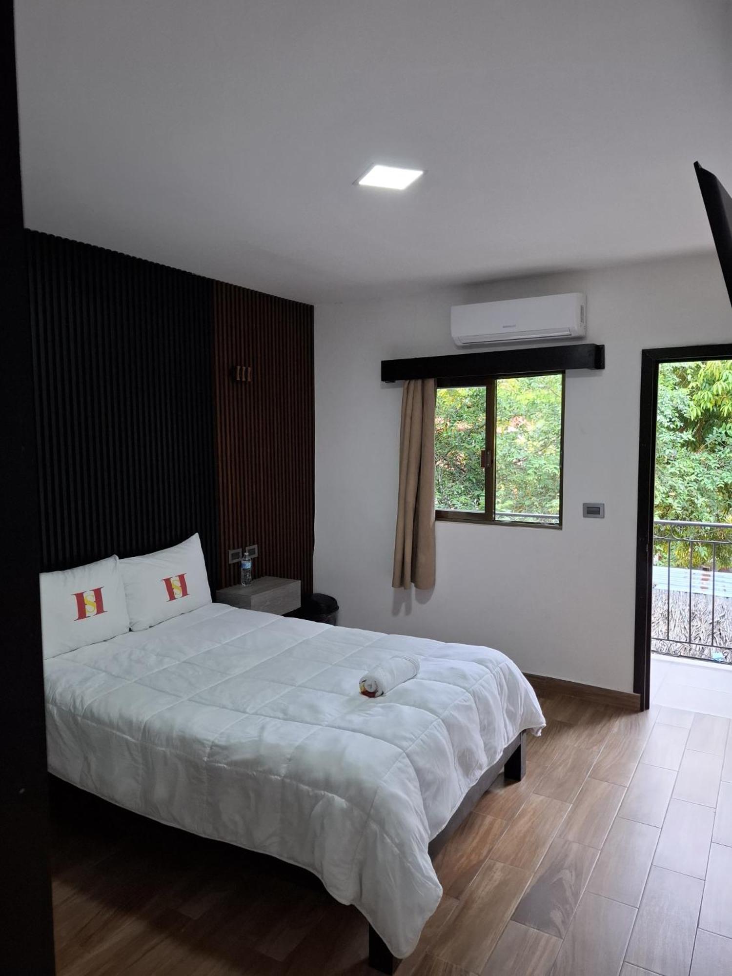 Hotel Sevilla 2*